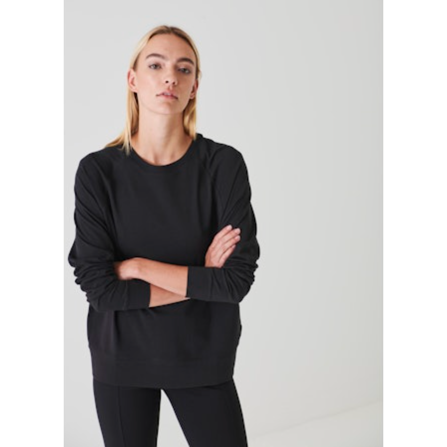 Black Oversized Raglan Sweatshirt