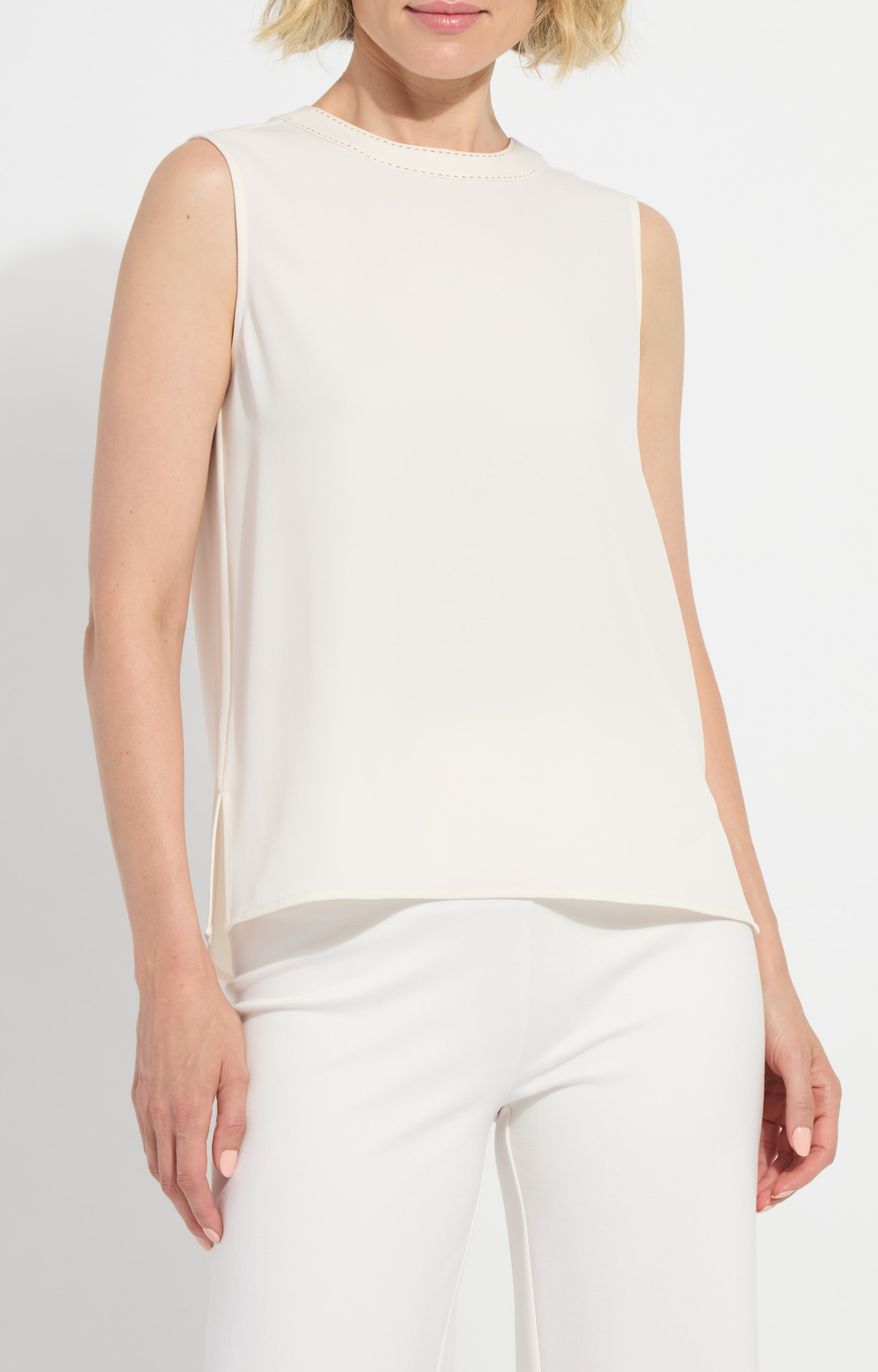 Chalk Stitching Shell Blouse