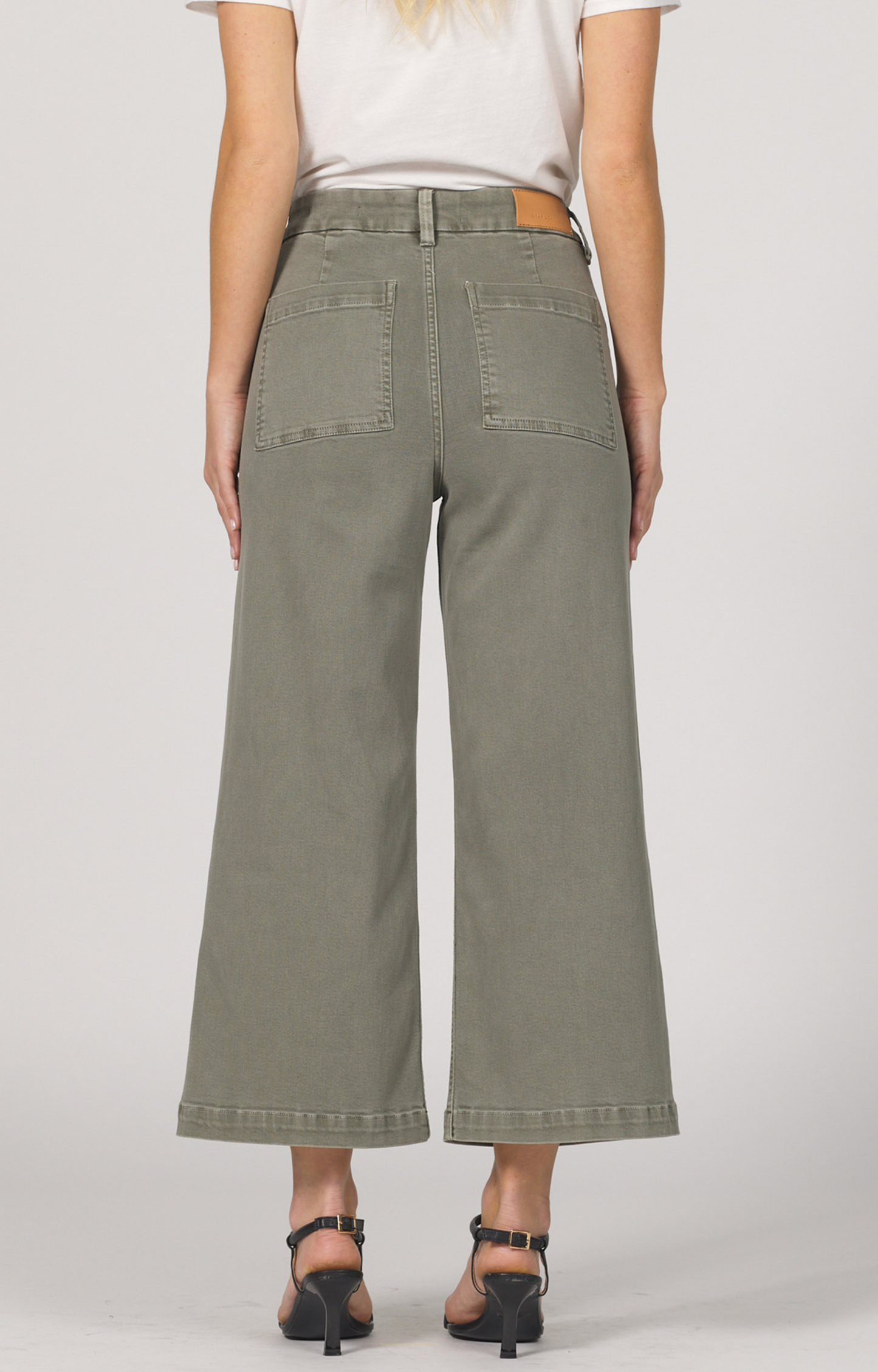 Vetiver Cropped Wide Leg Jean
